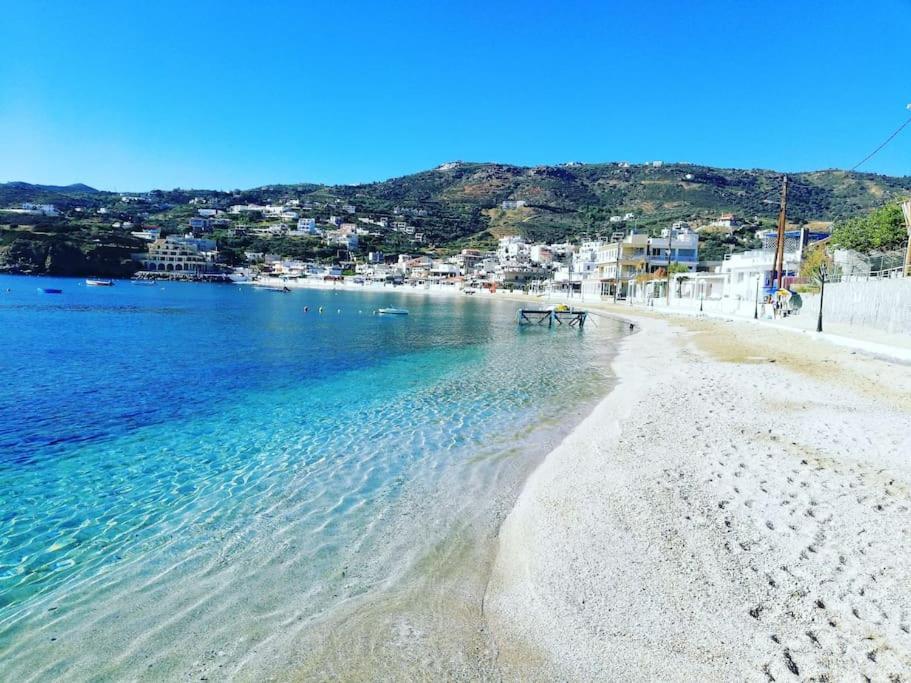 Lenico Beachfront Suites Agia Pelagia  Exterior foto
