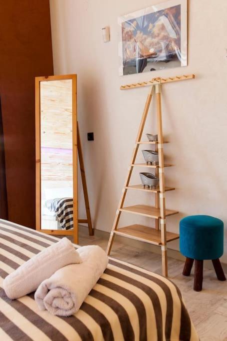 Lenico Beachfront Suites Agia Pelagia  Exterior foto